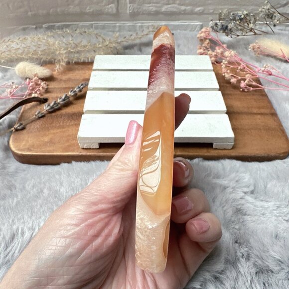 Gorgeous Carnelian Flame - Picture 5 of 8